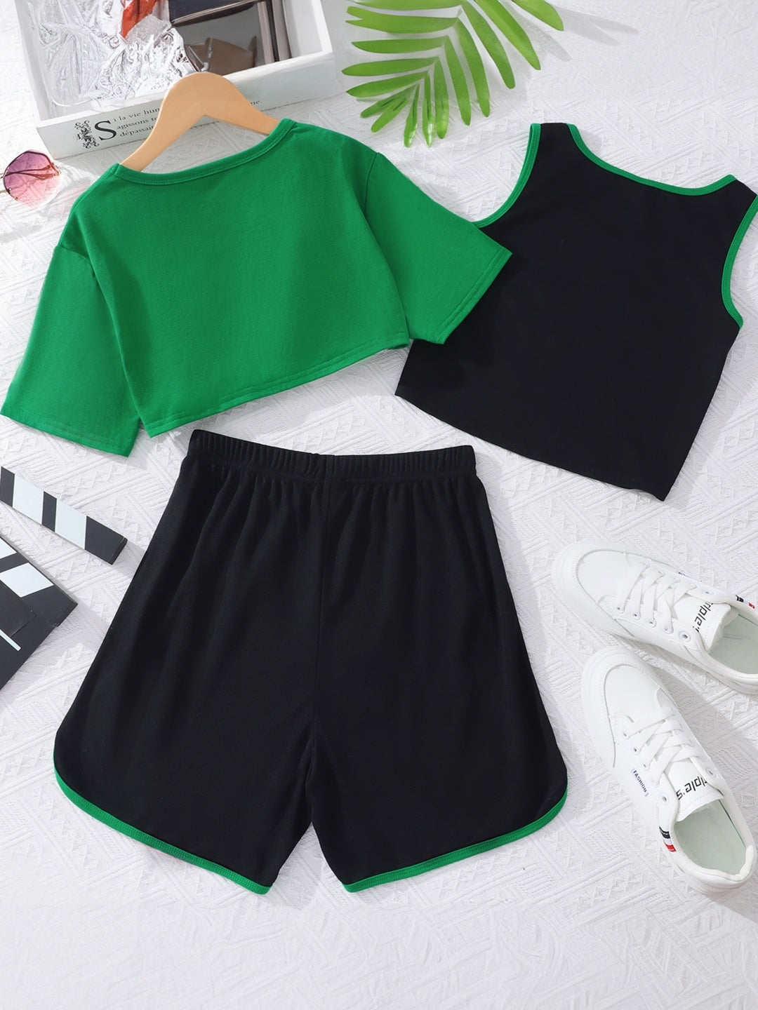 Green Round Neck Printed Short Sleeves Polyester Top & Shorts Set