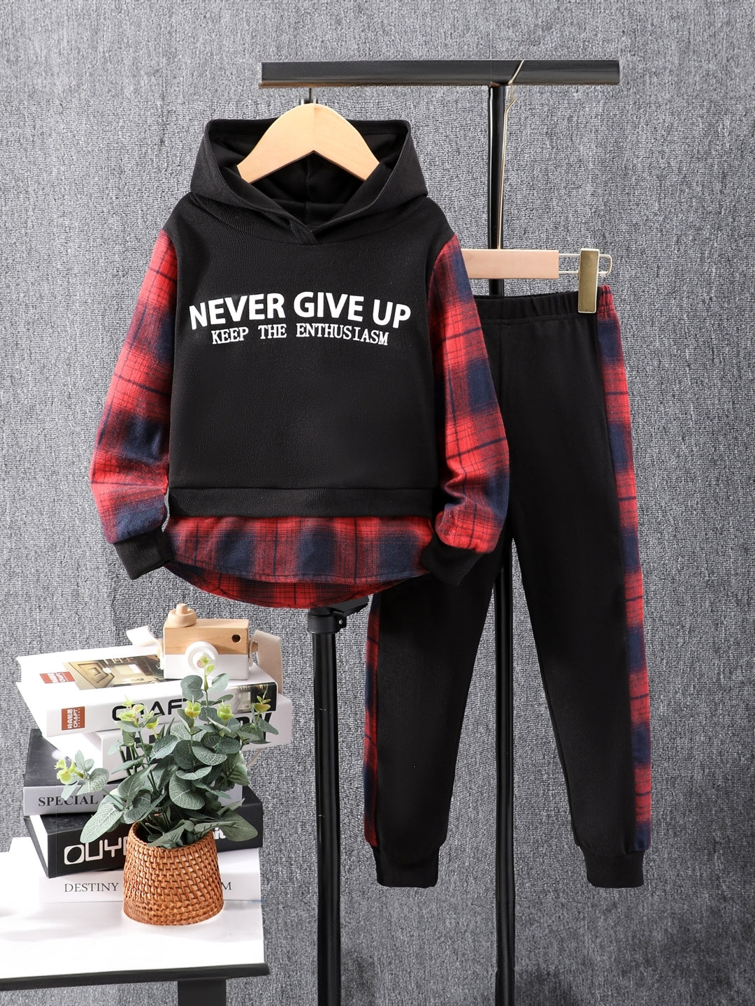 Black Hood Neck Printed Long Sleeves Polyester Hoodie & Trouser Set