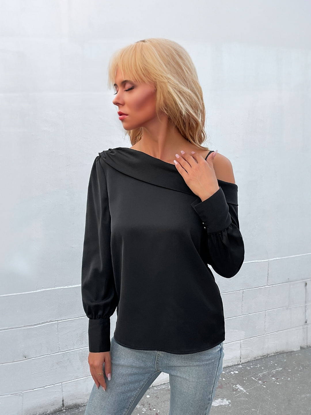 Black One-Shoulder Solid Long Sleeves Polyester Top