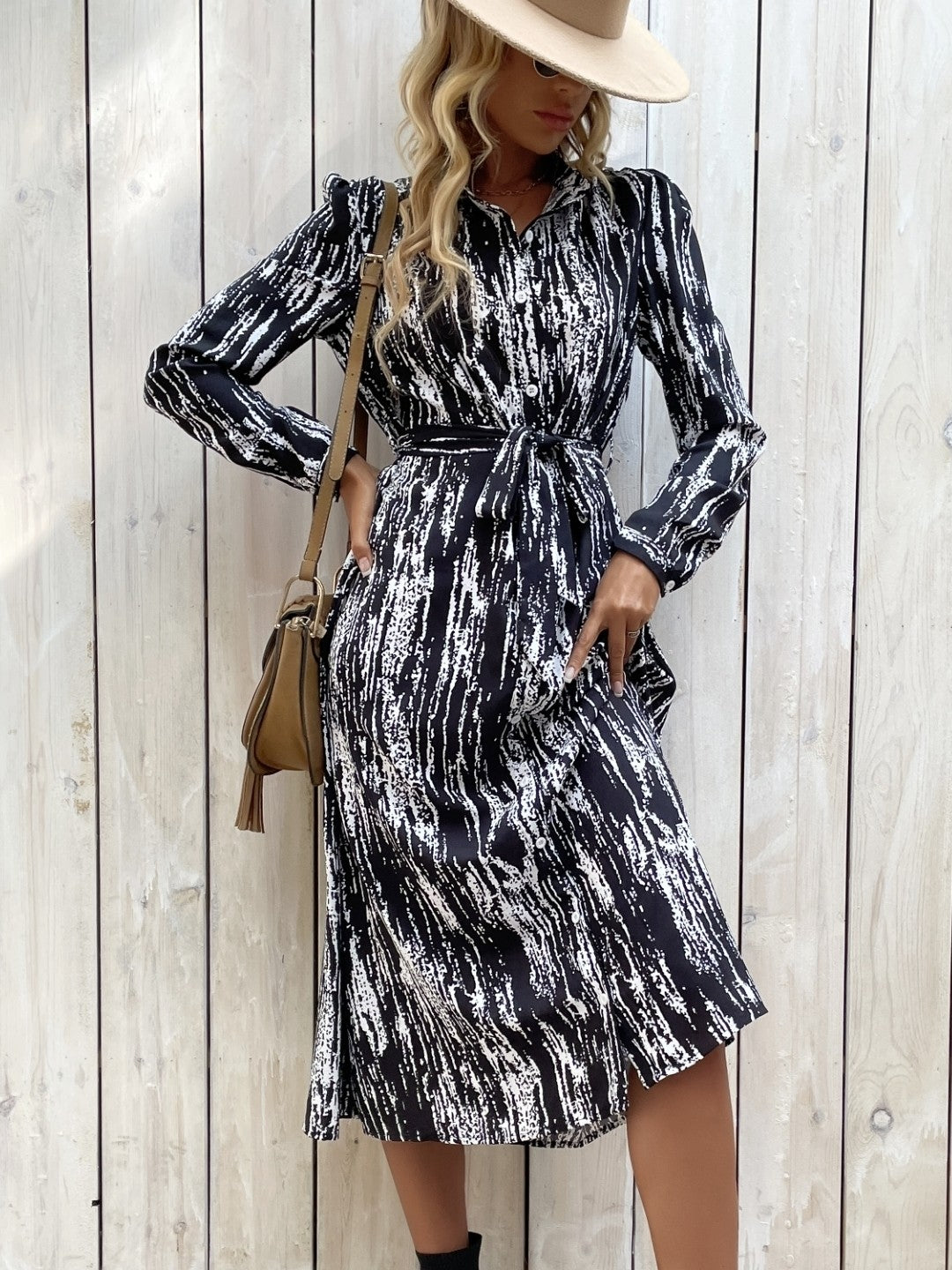 Black Halter Neck Printed Long Sleeves Polyester Dress