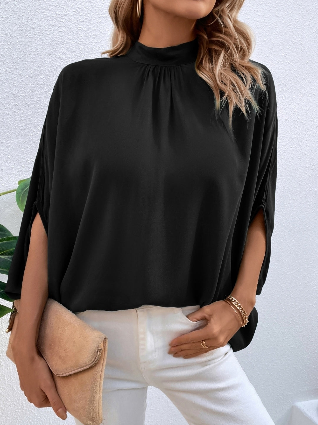 Black Round Neck Solid Short Sleeves Viscose Top