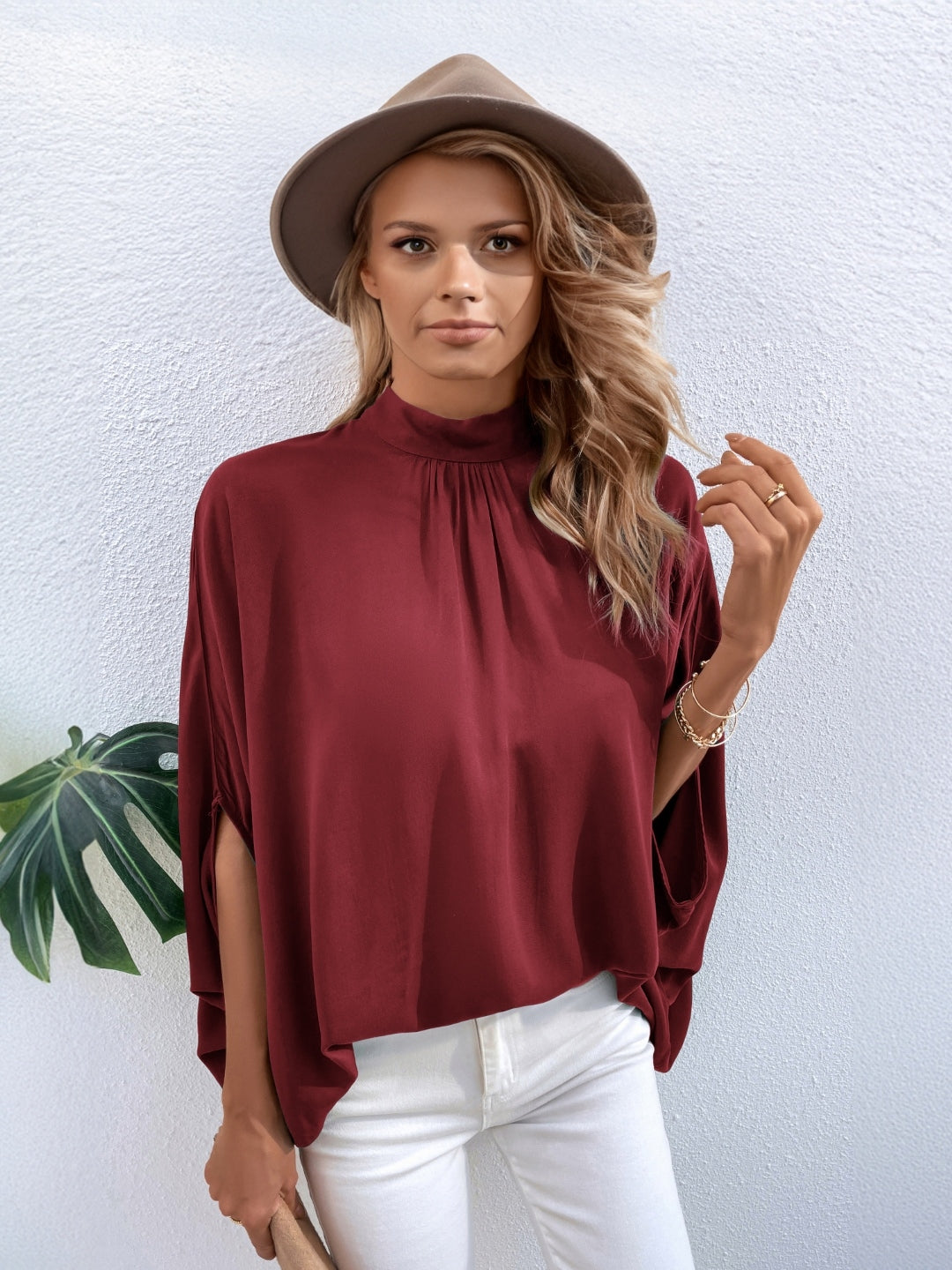 Red Round Neck Solid Short Sleeves Viscose Top