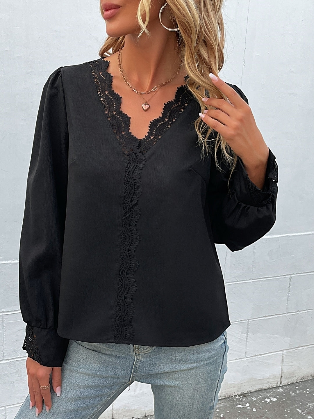 Black V-Neck Solid Long Sleeves Polyester Top