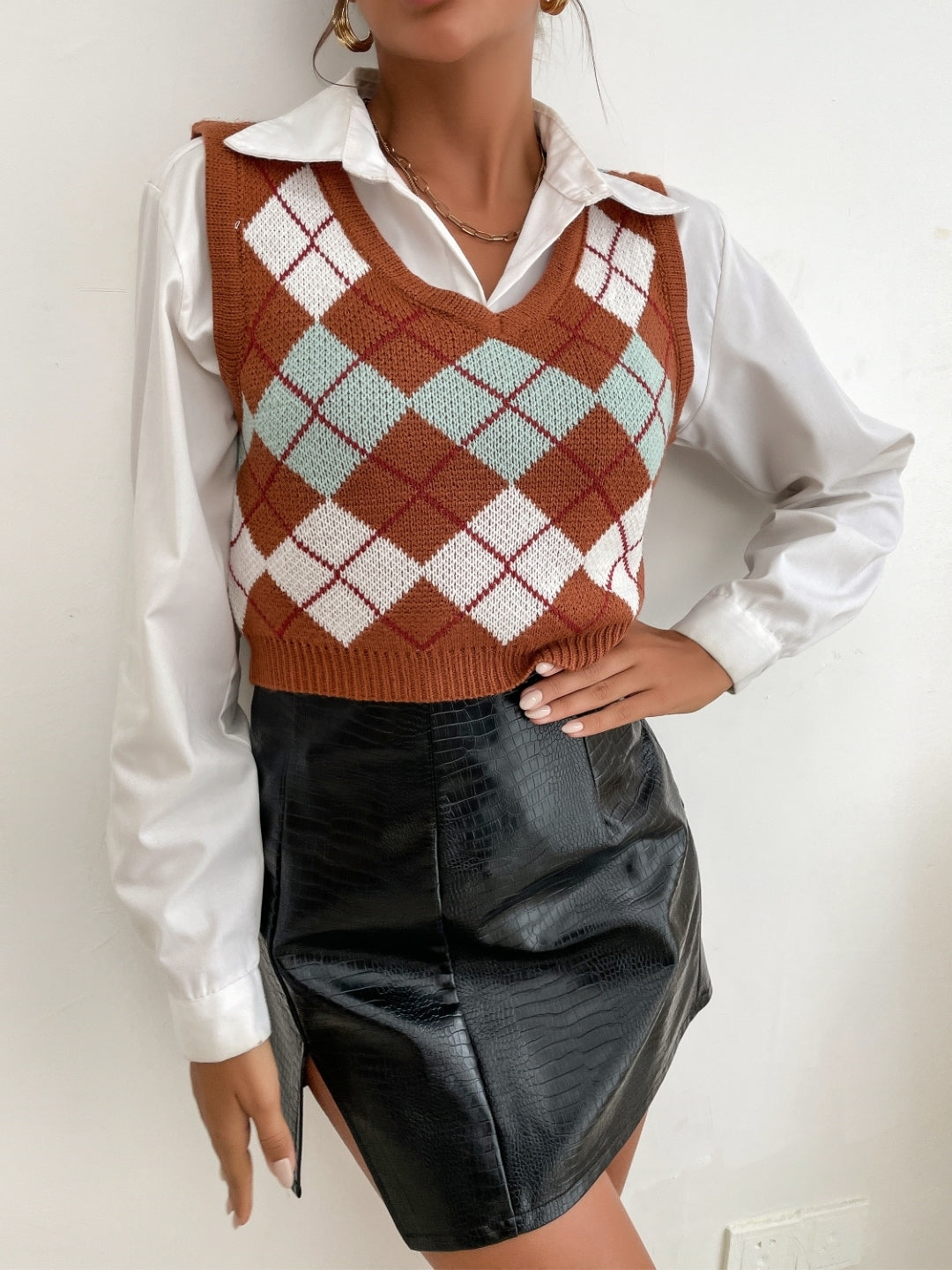 Brown V-Neck Checked Sleeveless Polyester Sweater