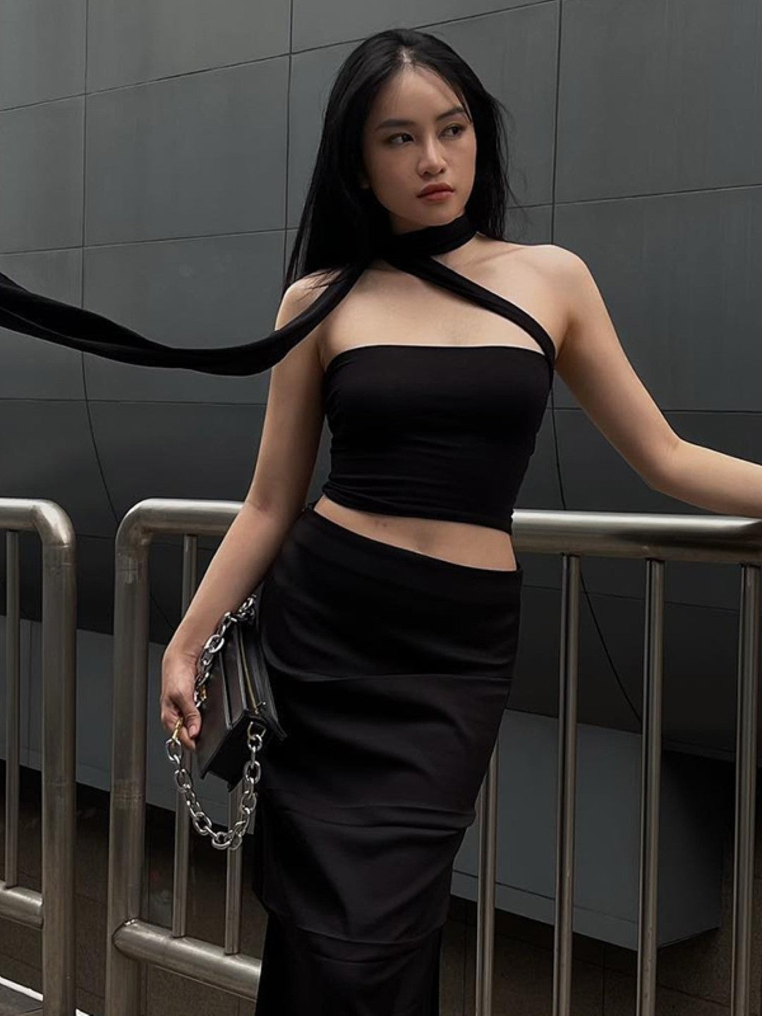 Black One Shoulder Solid Sleeveless Polyester Crop Top