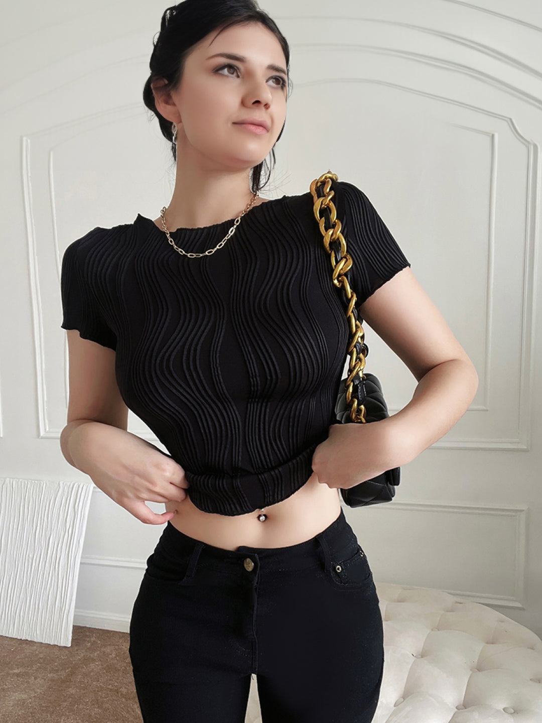 Black Round Neck Long Sleeves Polyester Crop Top