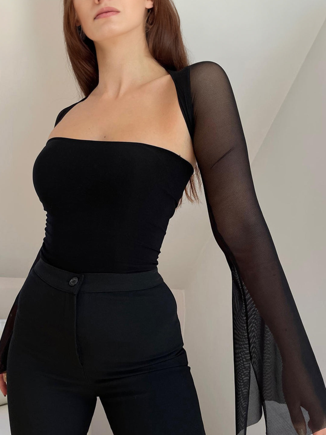 Black Round Neck Long Sleeves Polyester Crop Top