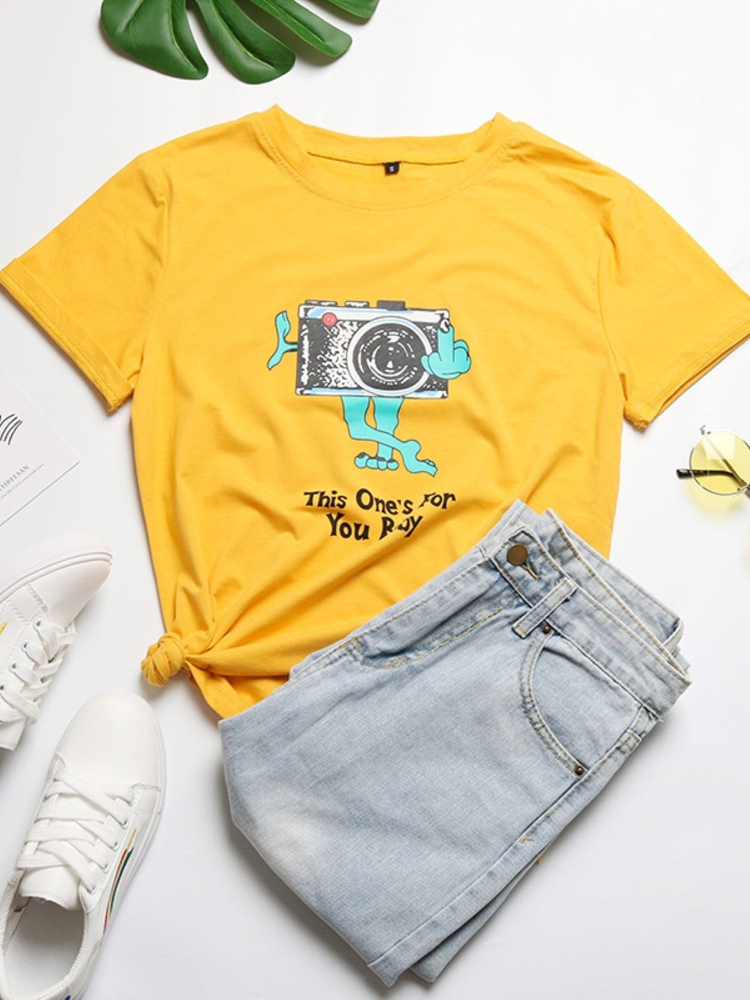 Yellow Round Neck Graphics Short Sleeves Cotton Top