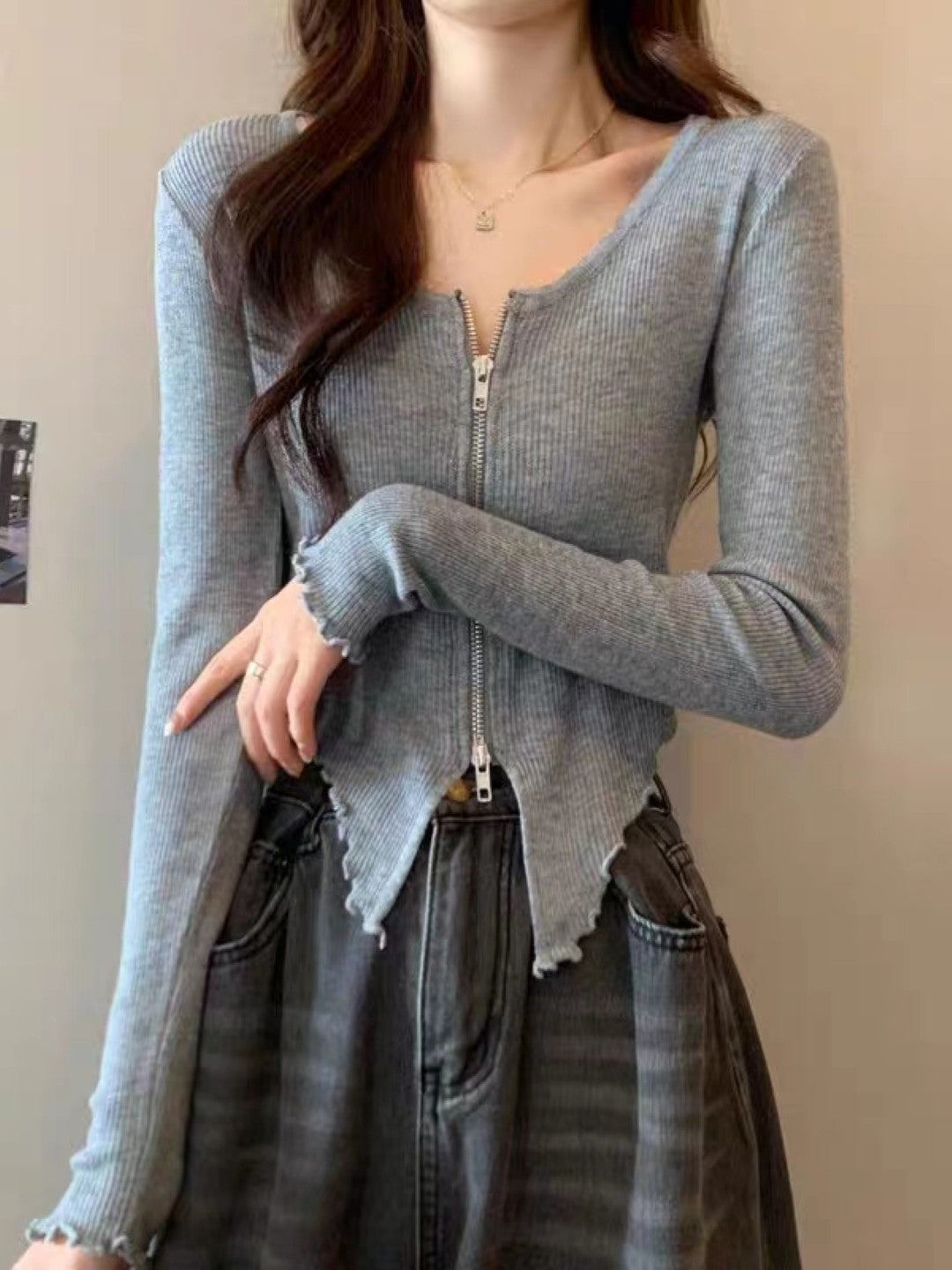 Grey Polyester V-Neck Long Sleeves Solid Top