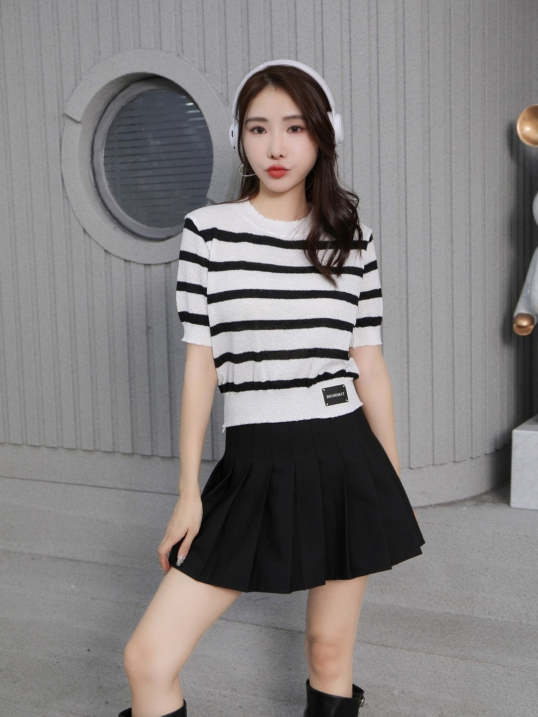 White Round Neck Short Sleeves Horizontal Stripes Top