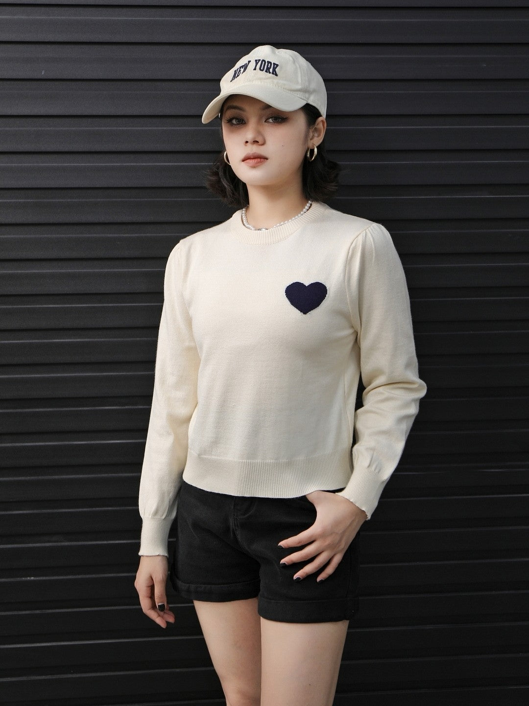 Cream Round Neck Long Sleeves Geometric Top