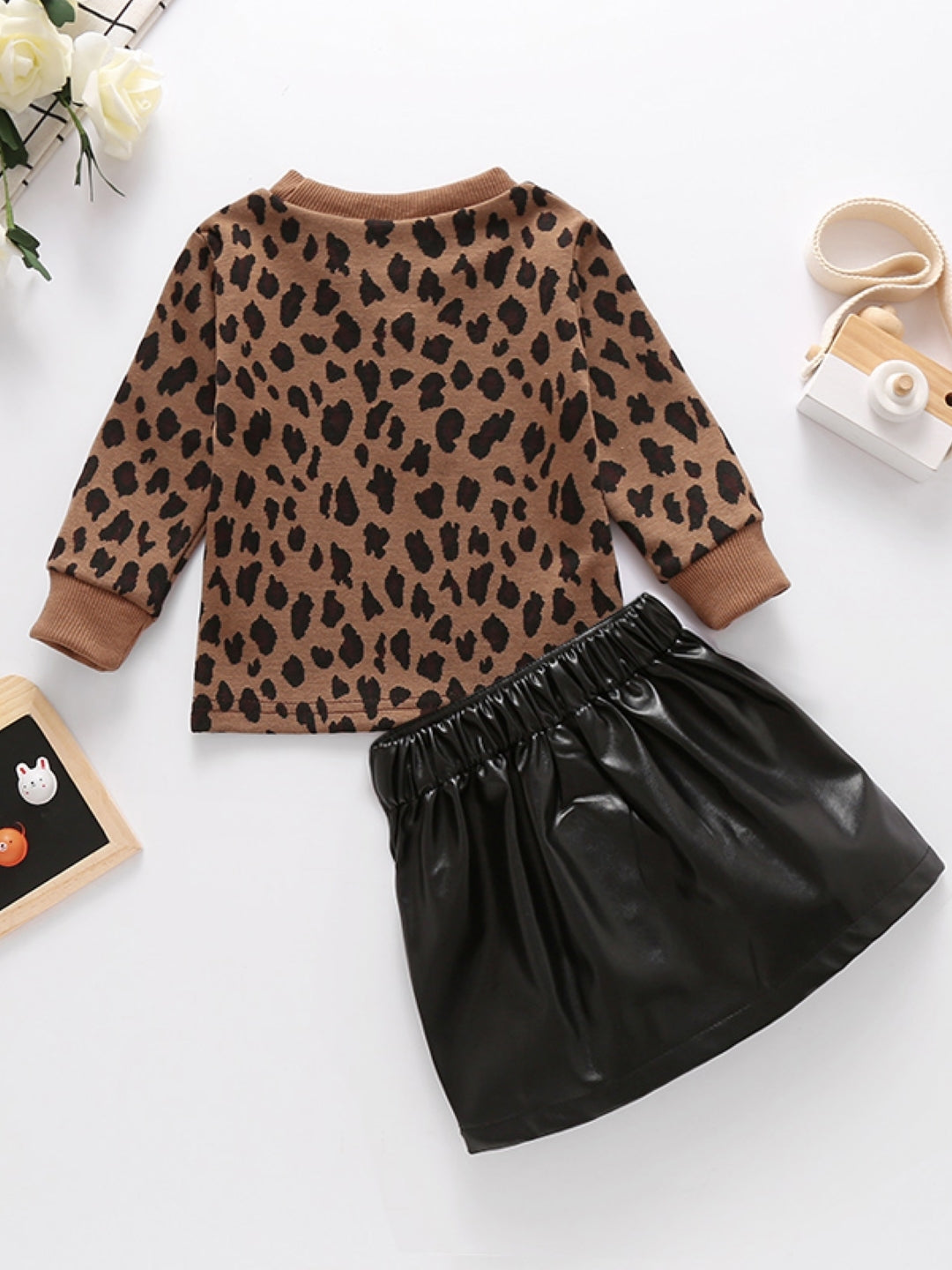 Brown Round Neck Long Sleeves Polyester Top & Shorts Set